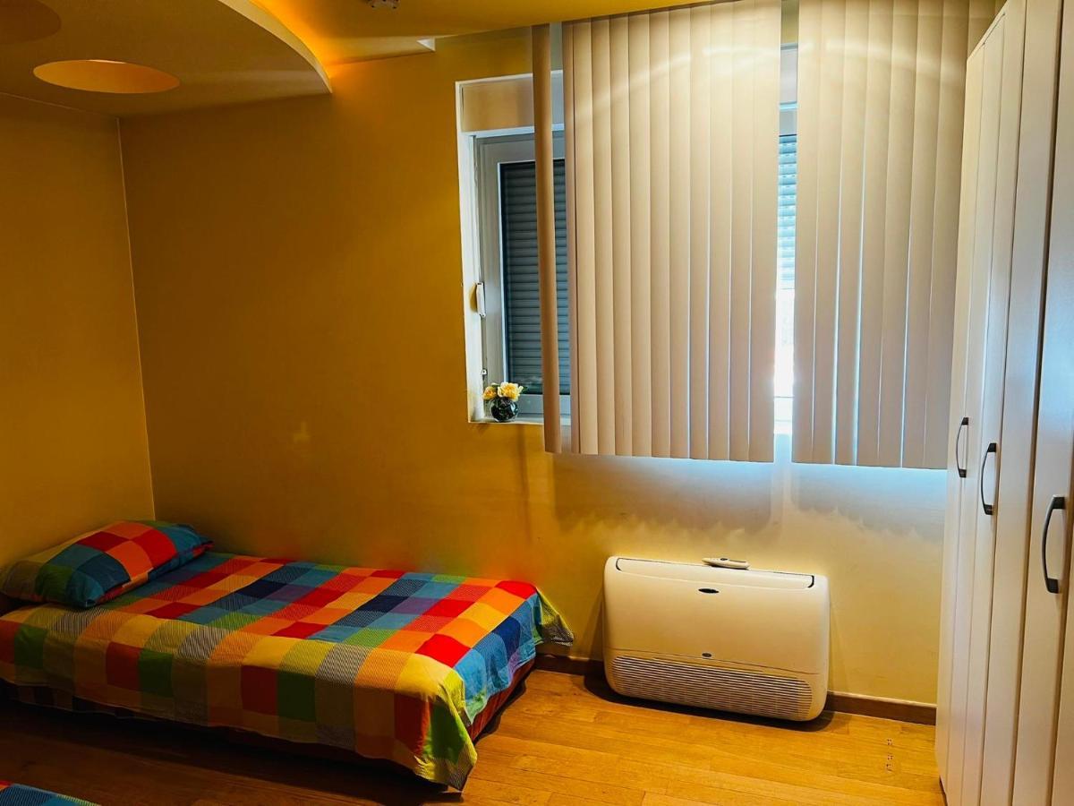 'm&m' Two Bedroom In Center Of Apartment *